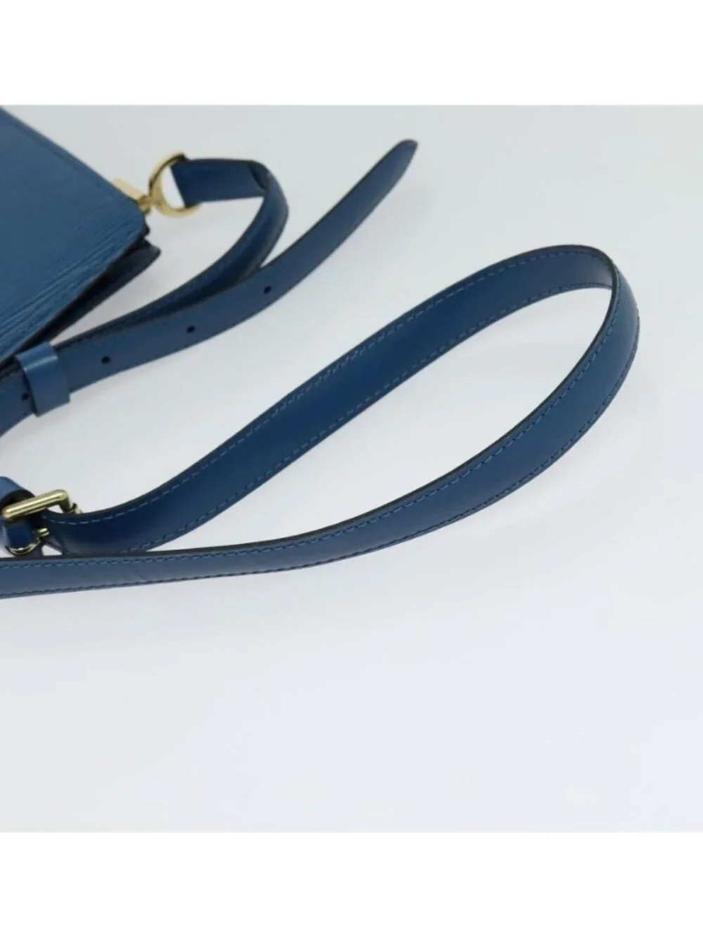 Authentic LOUIS VUITTON Epi Capuchin Shoulder Bag Blue M52345 LV
